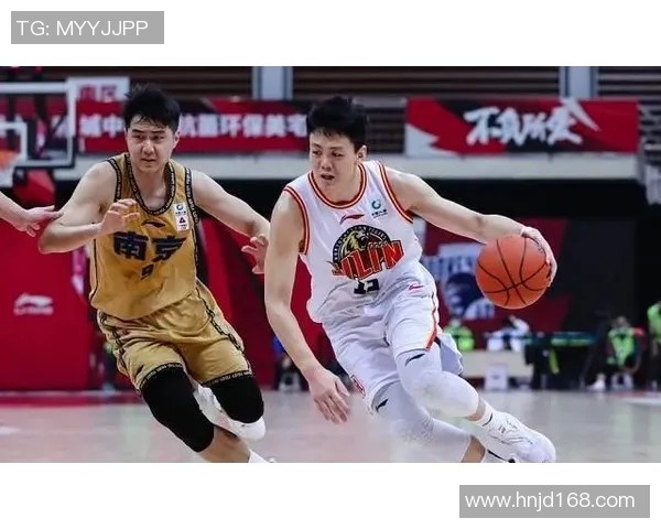 吉林与上海CBA比赛裁判报告分析及争议判罚解读