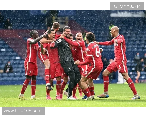 狐狸城与曼城激战正酣比分悬念不断球迷热情高涨期待精彩瞬间 狐狸城与曼城激战正酣比分悬念不断球迷热情高涨期待精彩瞬间