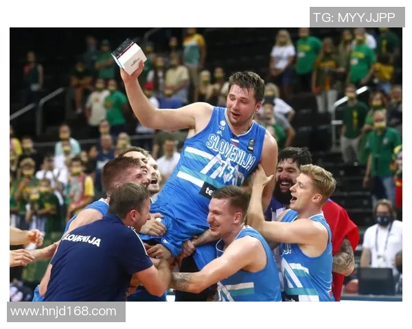 美国与塞尔维亚在奥运会的巅峰对决展现篮球魅力与国家荣誉之争 美国与塞尔维亚在奥运会的巅峰对决展现篮球魅力与国家荣誉之争